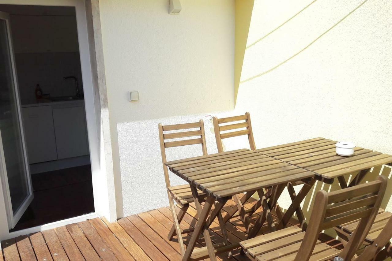 Modern Cosy Flat With Terrace In Campo De Ourique. Apartment Lissabon